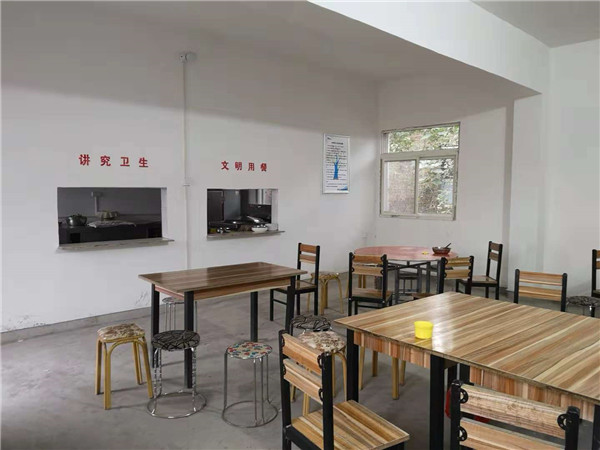 新增建(jiàn)的職工餐廳